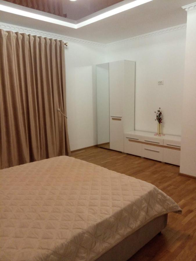 Apartment Modest *